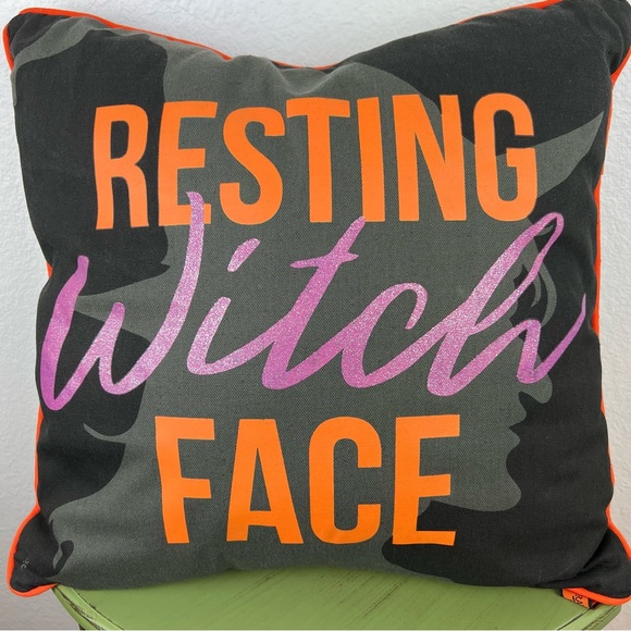 ❤️ Resting Witch Face Statement Pillow - Picture 2 of 10
